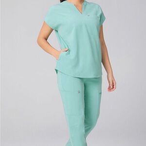 NWT Fabletics Bundle Sea Glass Green Scrub Set